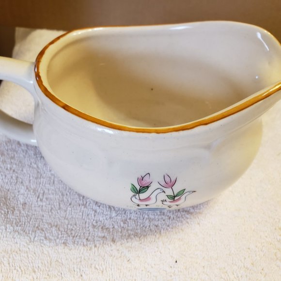 International China Heartland Village Gravy Boat - Picture 5 of 6